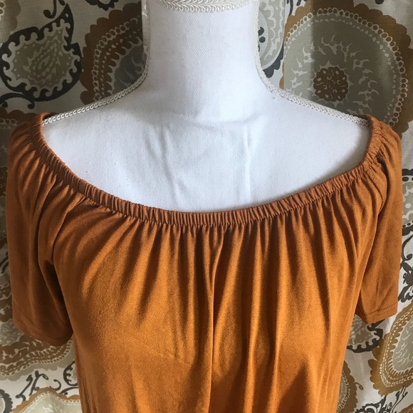 Brand new mustard top - Picture 2 of 5